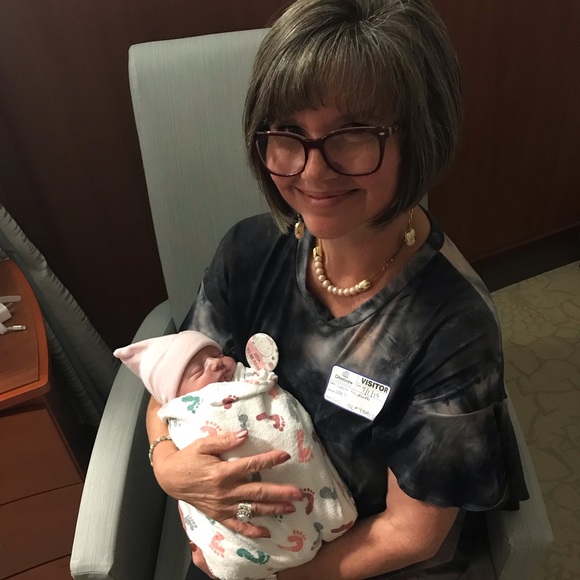 Meet your Posher, Lucy - Picture 2 of 2